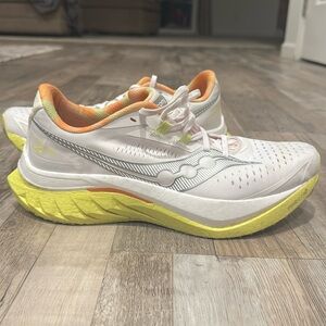 Saucony Endorphin Speed 4